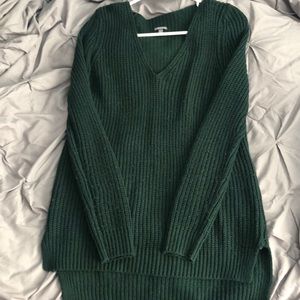 Green v neck sweater